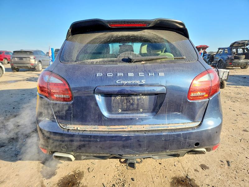 Photo 6 from auction – 2012 PORSCHE CAYENNE S with VIN WP1AB2A28CLA45344