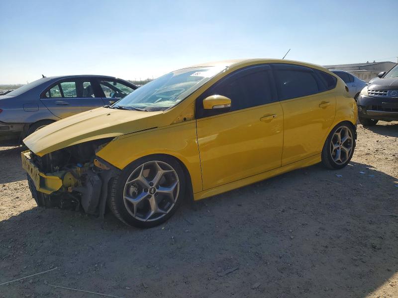 FORD FOCUS ST 2017 with VIN 1FADP3L97HL212953 - Photo from auction