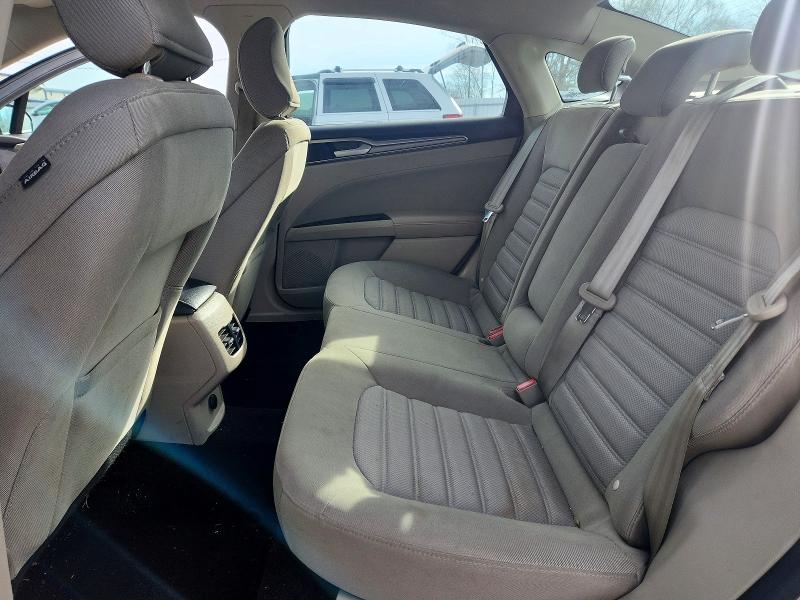 Photo 10 from auction – 2017 FORD FUSION with VIN 3FA6P0H73HR370139