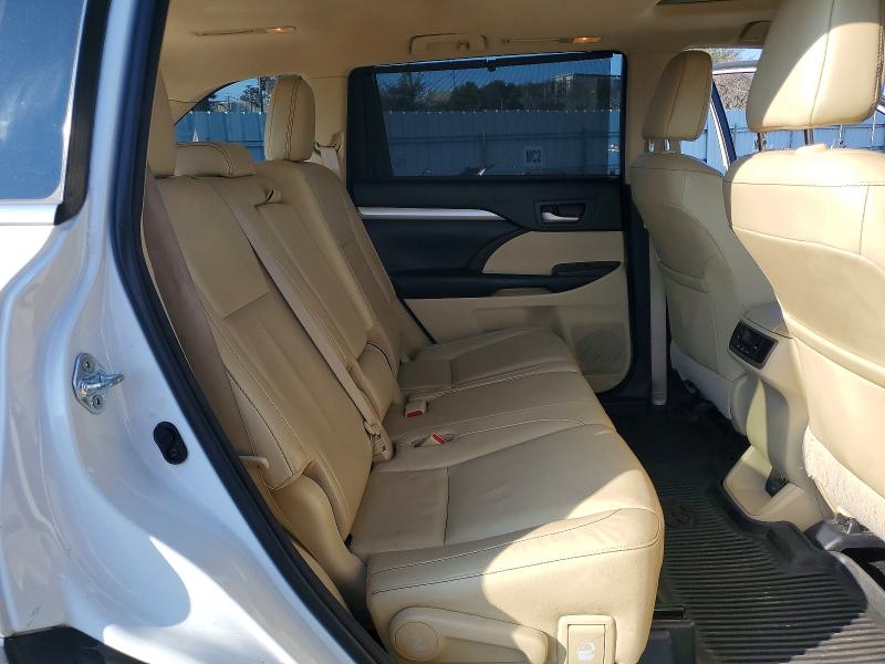 Photo 11 from auction – 2017 TOYOTA HIGHLANDER with VIN 5TDKZRFHXHS516391