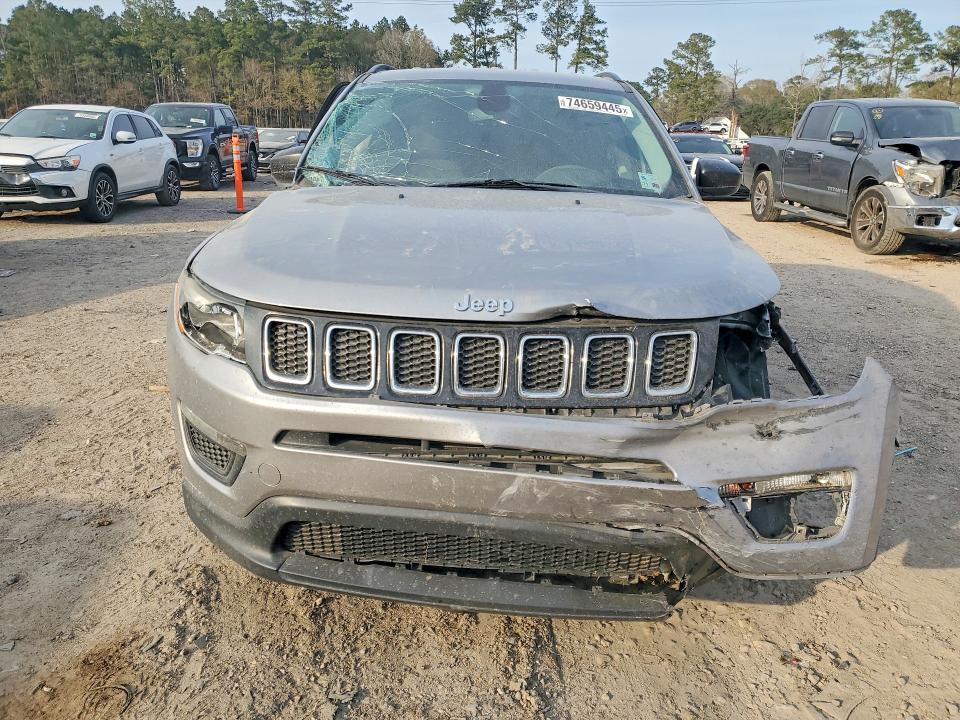 Photo 5 from auction – 2020 JEEP COMPASS with VIN 3C4NJCAB2LT150851