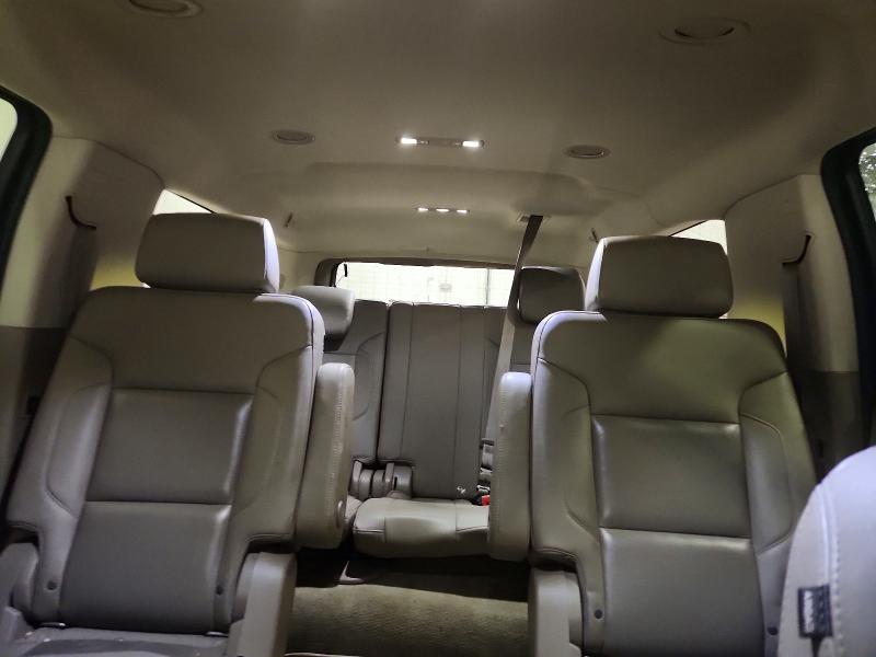 Photo 10 from auction – 2016 CHEVROLET SUBURBAN with VIN 1GNSKJKC8GR464375