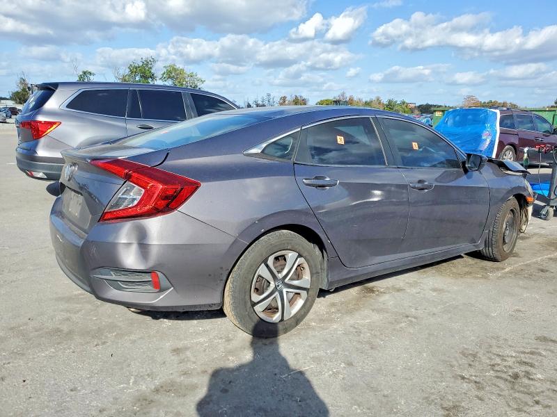 Photo 3 from auction – 2017 HONDA CIVIC with VIN 19XFC2F57HE047772