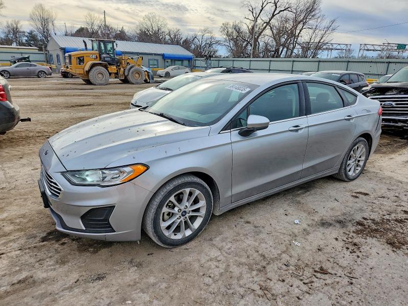 FORD FUSION SE 2020 with VIN 3FA6P0H77LR118547 - Photo from auction