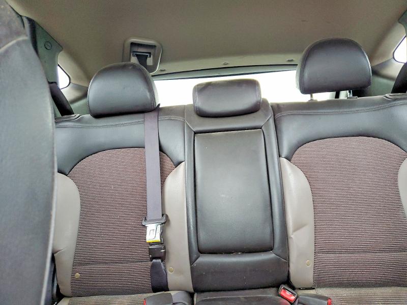 Photo 10 from auction – 2011 HYUNDAI TUCSON GLS with VIN KM8JU3ACXBU212995
