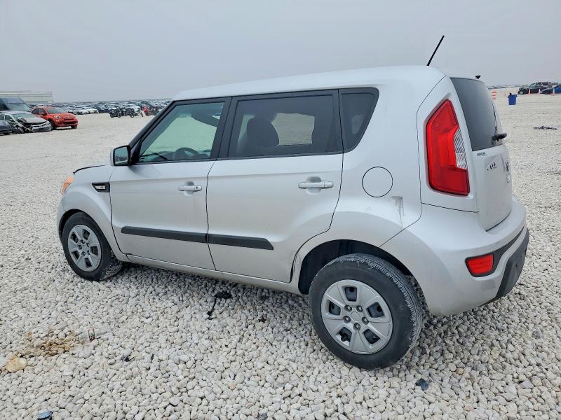 Photo 2 from auction – 2013 KIA SOUL with VIN KNDJT2A55D7498937