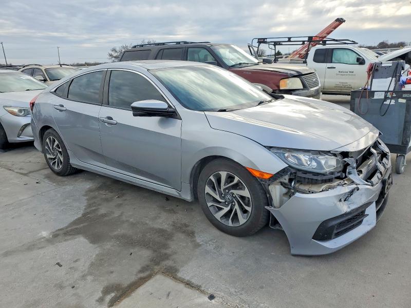 Photo 4 from auction – 2017 HONDA CIVIC EX with VIN 19XFC2F73HE078924