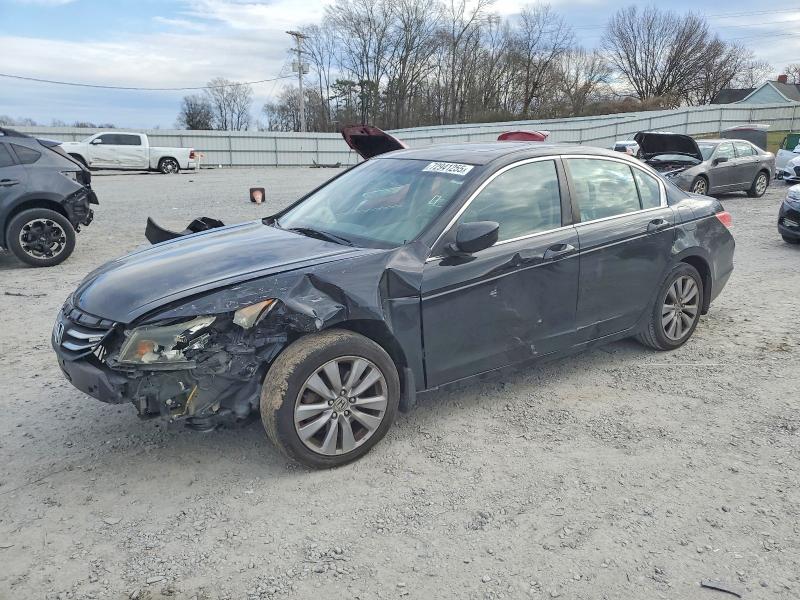 HONDA ACCORD 2011 with VIN 1HGCP2F82BA110922 - Photo from auction