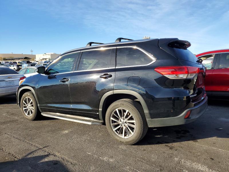 Photo 2 from auction – 2017 TOYOTA HIGHLANDER with VIN 5TDKZRFH0HS510759