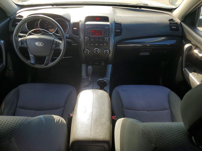 Photo 8 from auction – 2013 KIA SORENTO with VIN 5XYKT3A13DG310815