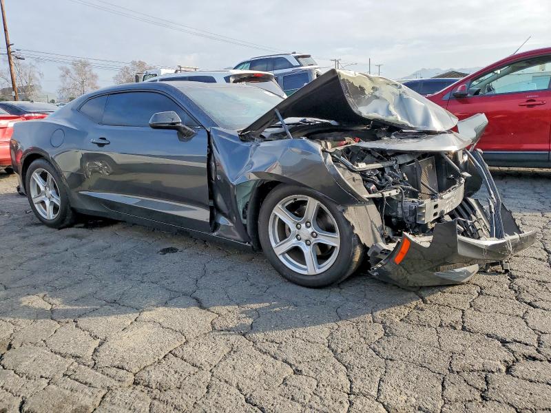 Photo 4 from auction – 2017 CHEVROLET CAMARO with VIN 1G1FB1RX5H0164584