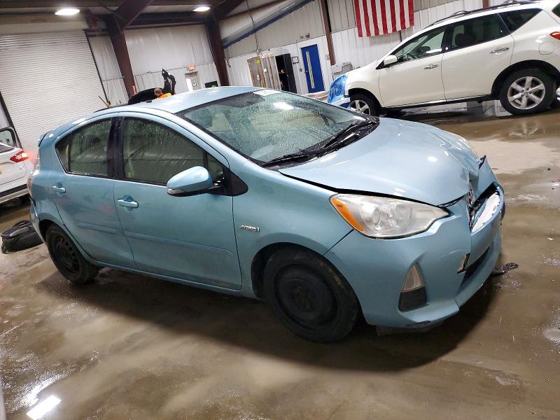 Photo 4 from auction – 2012 TOYOTA PRIUS C with VIN JTDKDTB34C1009112