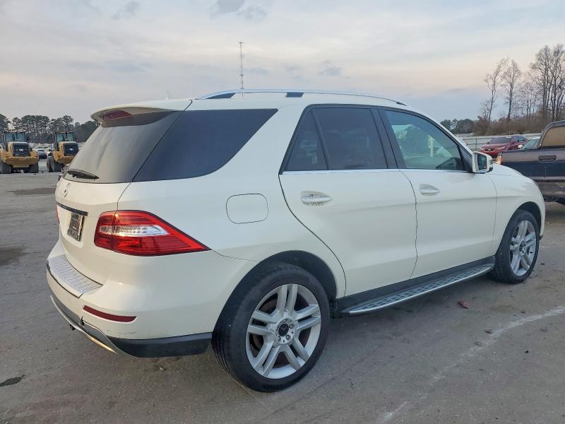 Photo 3 from auction – 2015 MERCEDES-BENZ ML with VIN 4JGDA5JB8FA509683