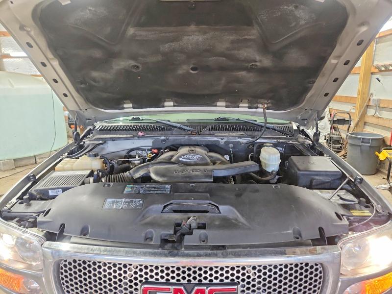 Photo 12 from auction – 2005 GMC YUKON DENA with VIN 1GKEK63U55J203246