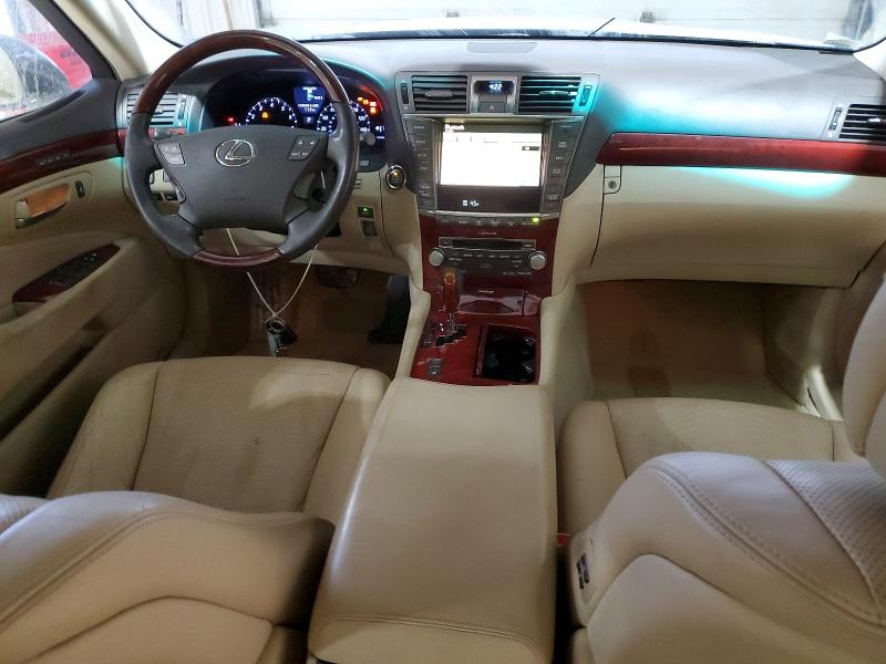 Photo 8 from auction – 2012 LEXUS LS 460 with VIN JTHBL5EF1C5111883
