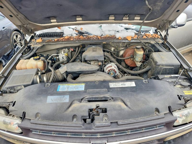 Zdjęcie 11 z aukcji – 2000 CHEVROLET SILVERADO z VIN 1GCEK19T3YE265822