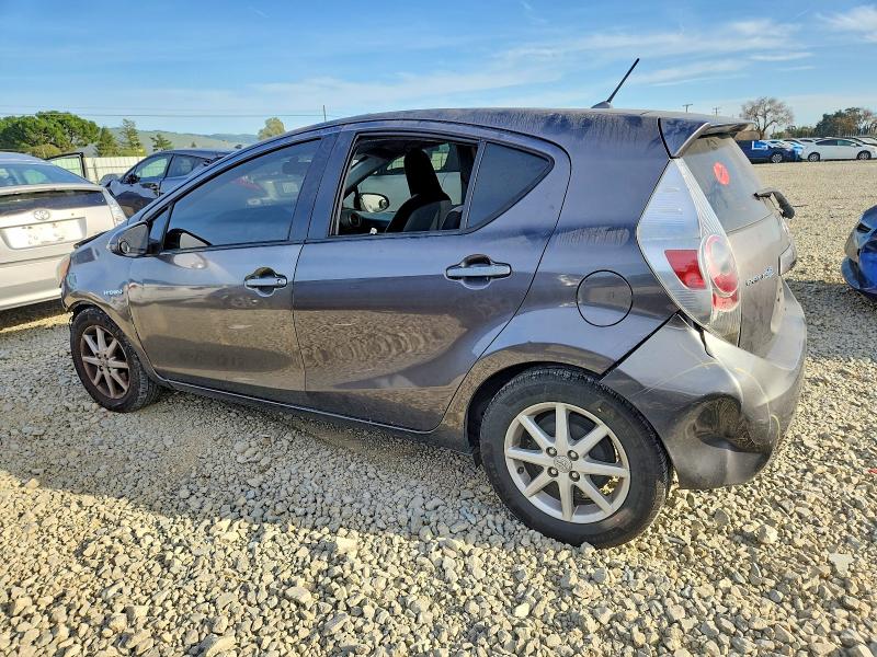 Photo 2 from auction – 2014 TOYOTA PRIUS C with VIN JTDKDTB36E1563044