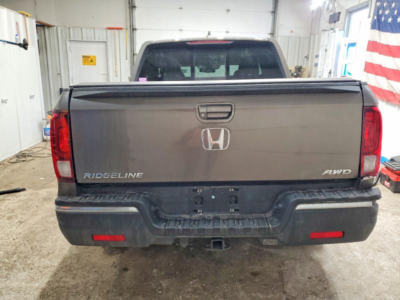 Photo 6 from auction – 2020 HONDA RIDGELINE with VIN 5FPYK3F76LB013853