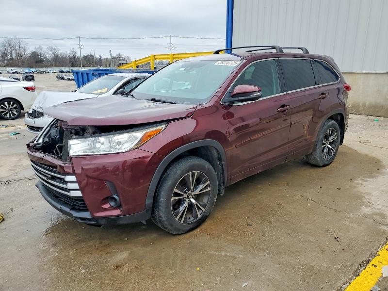 TOYOTA HIGHLANDER 2018 with VIN 5TDBZRFH6JS899607 - Photo from auction