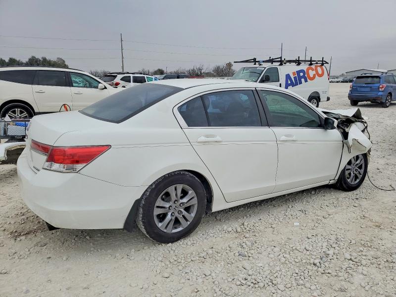 Photo 3 from auction – 2012 HONDA ACCORD with VIN 1HGCP2F62CA076030