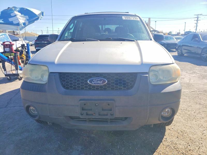 Photo 5 from auction – 2005 FORD ESCAPE XLT with VIN 1FMCU93155KD85881