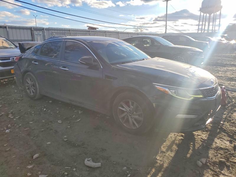 Photo 4 from auction – 2019 KIA OPTIMA with VIN 5XXGT4L31KG338463
