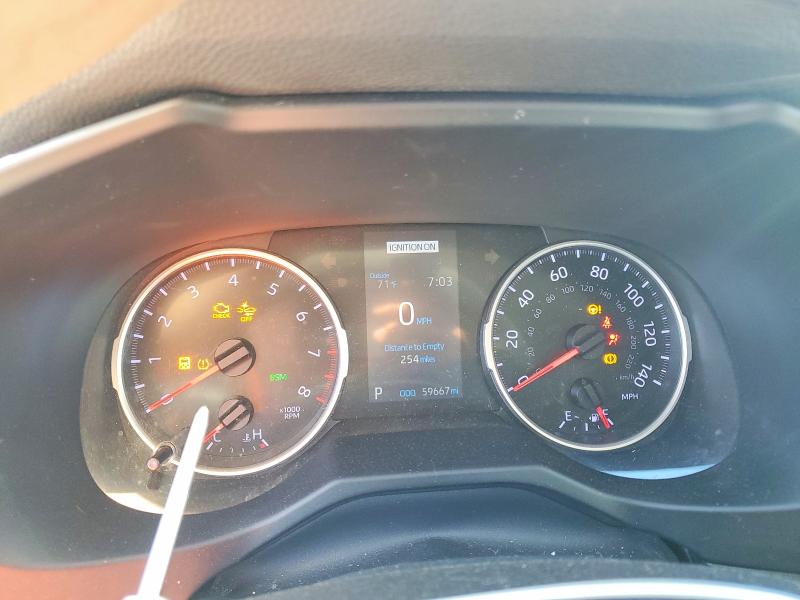Photo 9 from auction – 2021 TOYOTA RAV4 XLE with VIN 2T3W1RFV8MC087552
