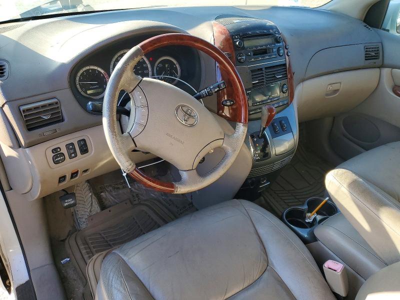 Photo 8 from auction – 2005 TOYOTA SIENNA XLE with VIN 5TDBA22C75S039472