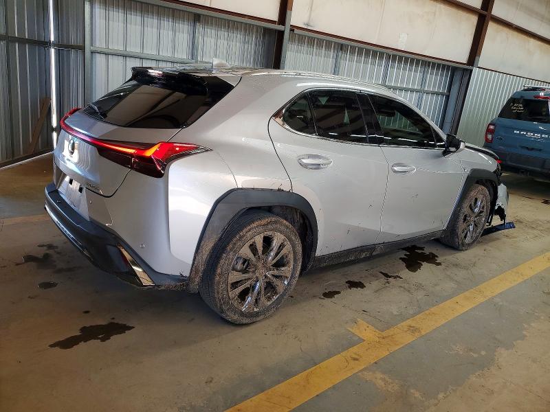 Photo 3 from auction – 2019 LEXUS UX 200 with VIN JTHY3JBH7K2012994