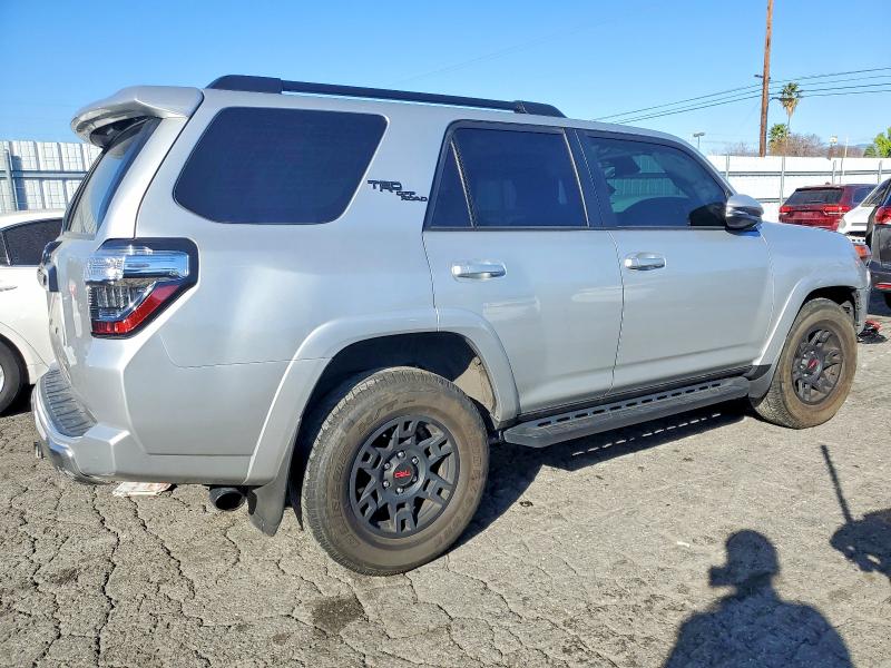 Photo 3 from auction – 2024 TOYOTA 4RUNNER SR with VIN JTERU5JR0R6227085