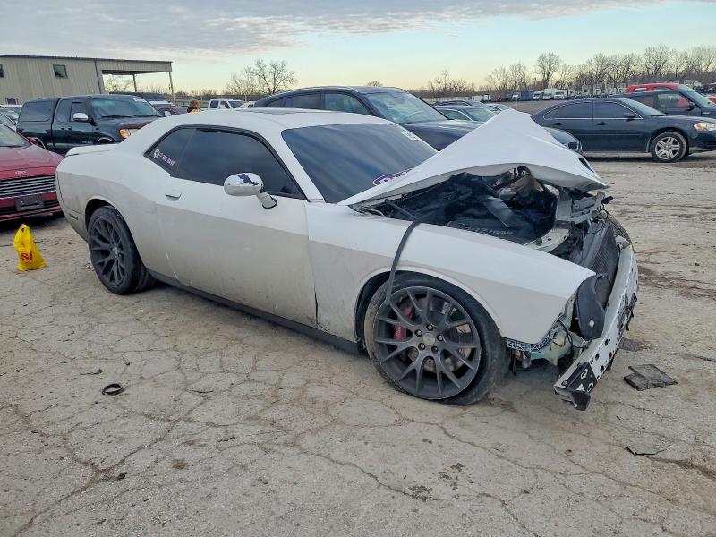Photo 4 from auction – 2016 DODGE CHALLENGER with VIN 2C3CDZDJXGH125395