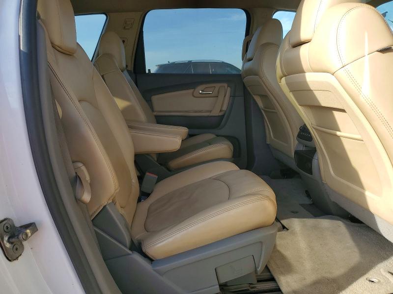 Photo 11 from auction – 2010 CHEVROLET TRAVERSE L with VIN 1GNLVGED4AS100781