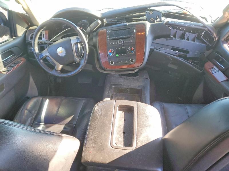 Photo 8 from auction – 2011 CHEVROLET TAHOE with VIN 1GNSCBE09BR202300