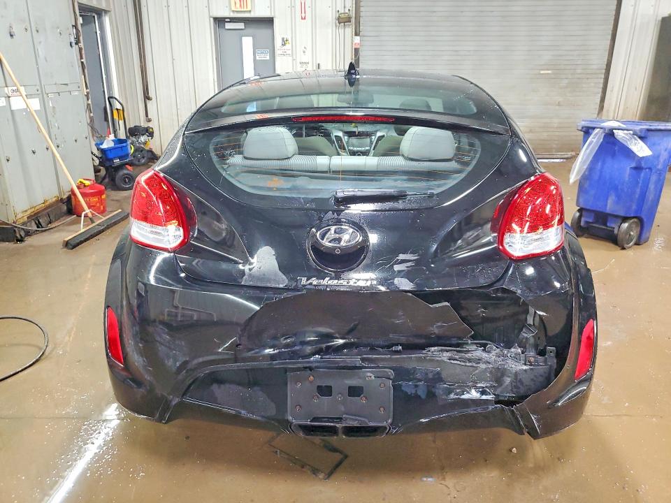 Photo 6 from auction – 2014 HYUNDAI VELOSTER with VIN KMHTC6AD0EU199104
