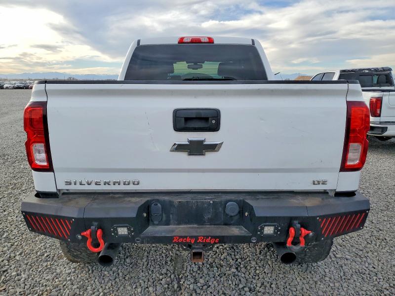 Photo 6 from auction – 2017 CHEVROLET SILVERADO with VIN 3GCUKSEJ0HG150299