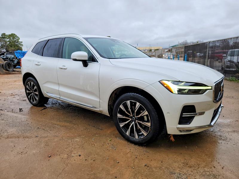 Photo 4 from auction – 2023 VOLVO XC60 PLUS with VIN YV4L12RE4P1265090