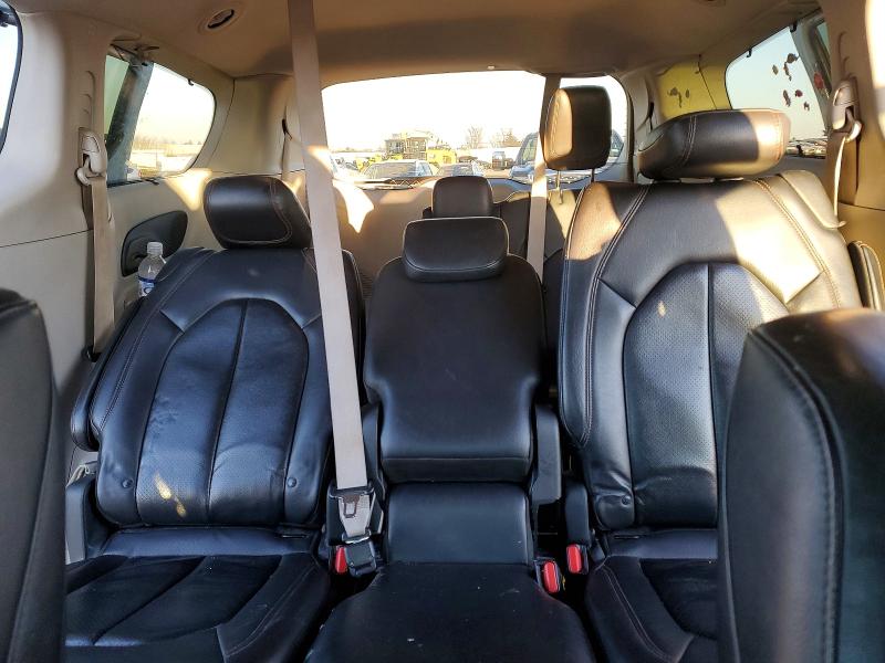 Photo 10 from auction – 2017 CHRYSLER PACIFICA with VIN 2C4RC1EG7HR752595
