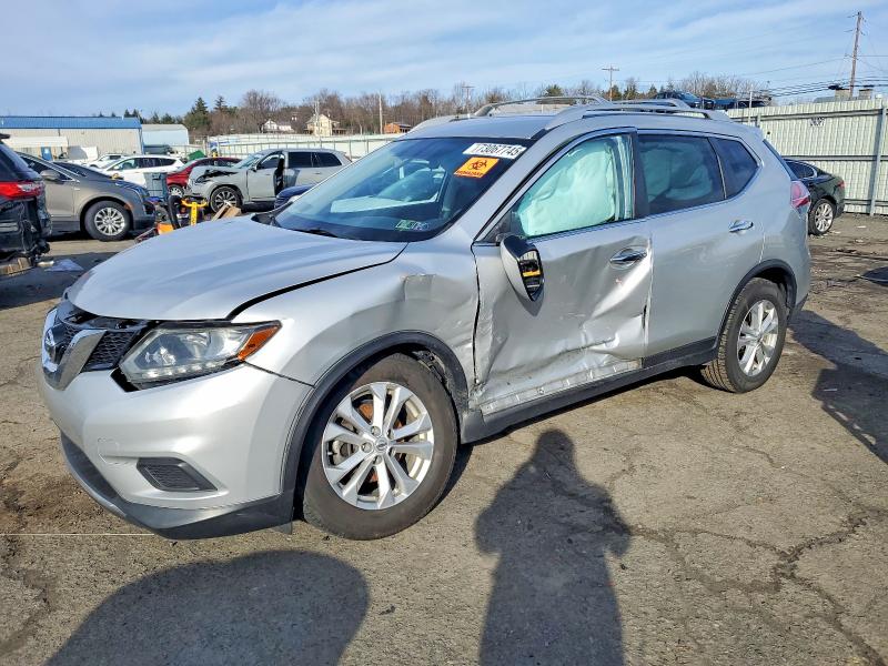 NISSAN ROGUE S 2015 with VIN KNMAT2MV8FP545358 - Photo from auction