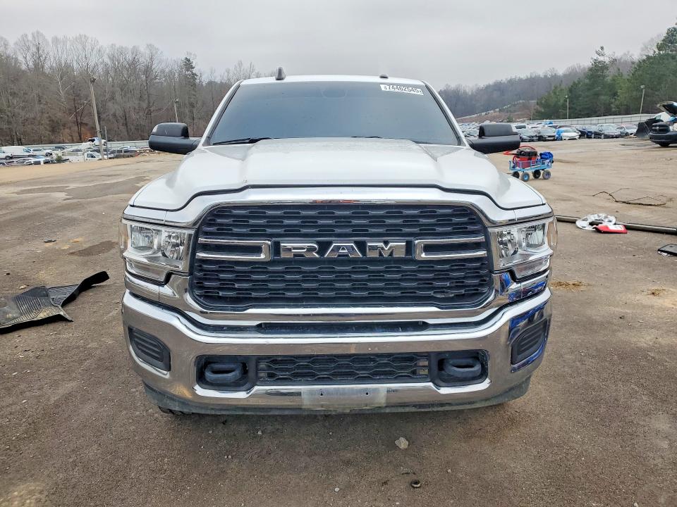 Photo 5 from auction – 2022 RAM 2500 with VIN 3C6UR5DLXNG297474