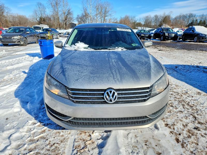 Photo 5 from auction – 2013 VOLKSWAGEN PASSAT SE with VIN 1VWBP7A38DC089968