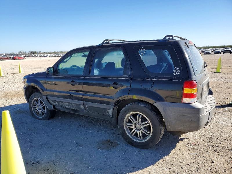Photo 2 from auction – 2005 FORD ESCAPE with VIN 1FMYU02Z45KA70319
