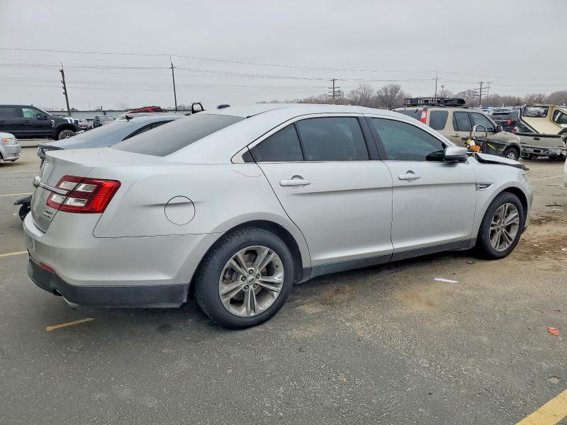 Photo 3 from auction – 2016 FORD TAURUS SEL with VIN 1FAHP2E87GG109524