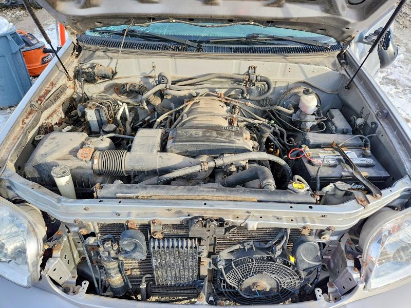 Photo 11 from auction – 2001 TOYOTA SEQUOIA SR with VIN 5TDBT44A11S051581