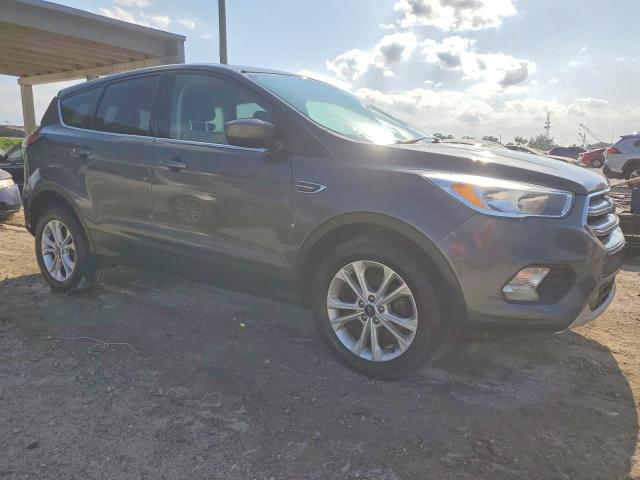 Photo 4 from auction – 2017 FORD ESCAPE SE with VIN 1FMCU0GDXHUE91333