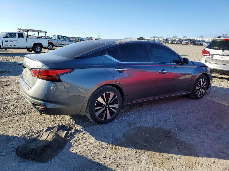 Photo 3 from auction – 2022 NISSAN ALTIMA with VIN 1N4BL4DV7NN327542
