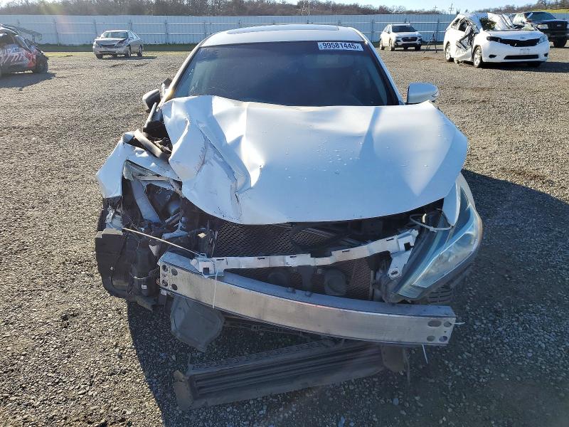 Photo 5 from auction – 2016 NISSAN ALTIMA 2.5 with VIN 1N4AL3AP1GC213613