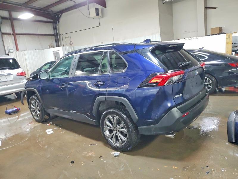 Photo 2 from auction – 2022 TOYOTA RAV4 XLE P with VIN 4T3B6RFVXNU096706