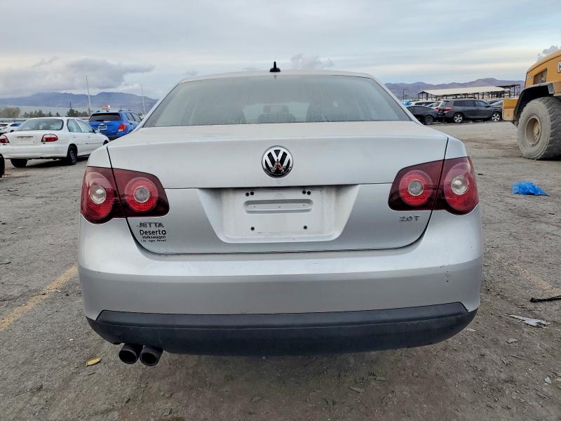 Photo 6 from auction – 2008 VOLKSWAGEN JETTA WOLF with VIN 3VWRJ71KX8M137904