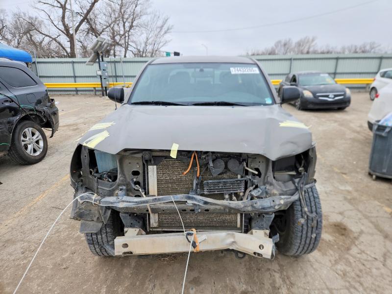 Photo 5 from auction – 2013 TOYOTA TACOMA DOU with VIN 3TMLU4EN2DM108247