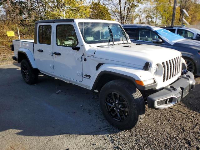 Photo 4 from auction – 2022 JEEP GLADIATOR with VIN 1C6HJTAG3NL163736